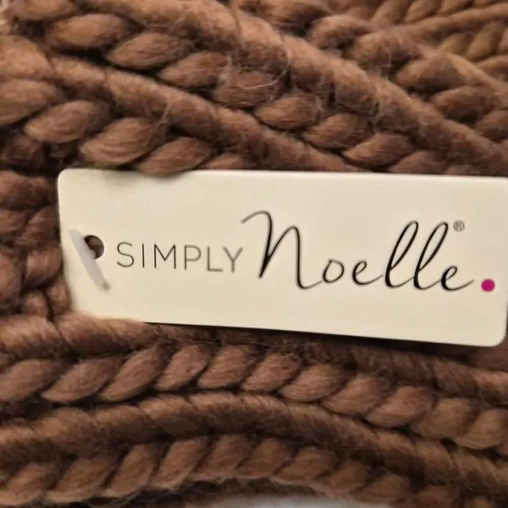 NWT Simply Noelle Carmel Brown Winter Accessory Set w/ Beanie, Headband & Wrist